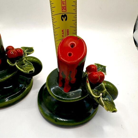 VINTAGE GREEN RED CANDLE HOLLY & BERRIES SALT & PEPPER SHAKERS PAIR Christmas - Picture 4 of 5